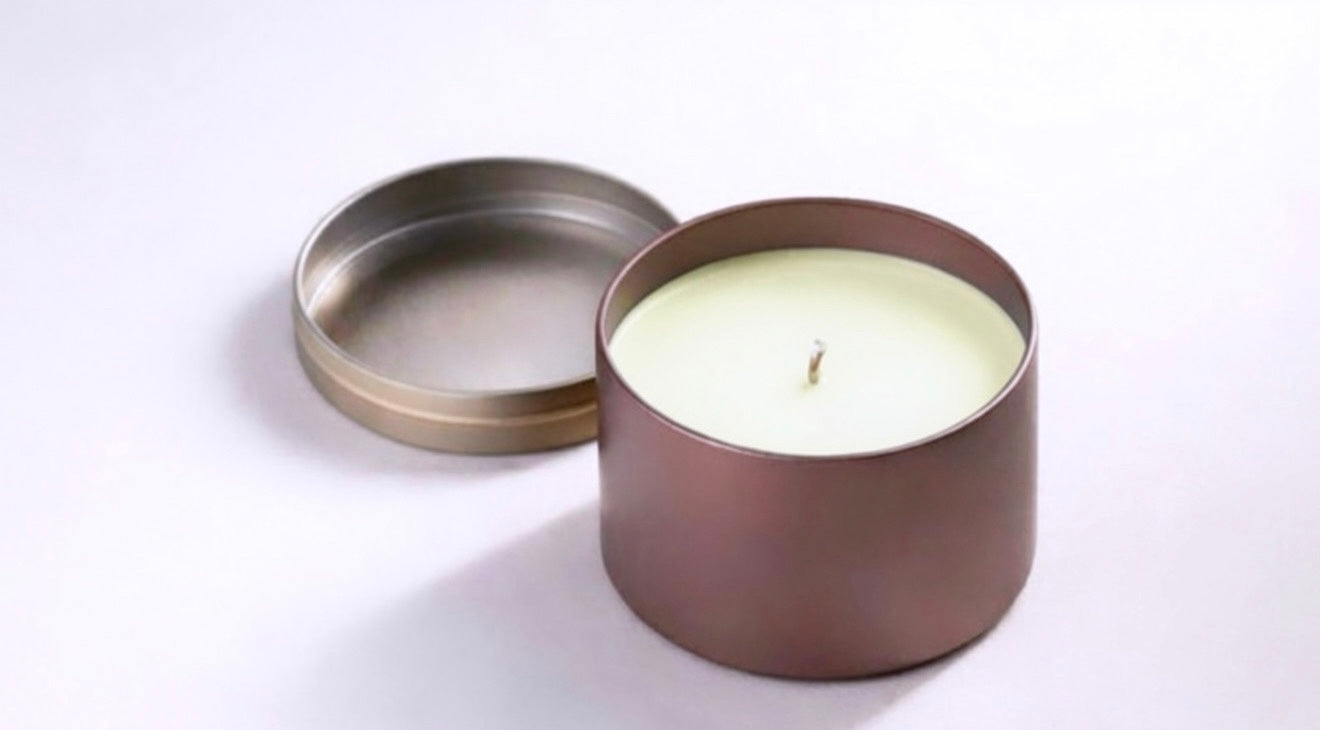 Strawberry & lily 8oz rose gold tin